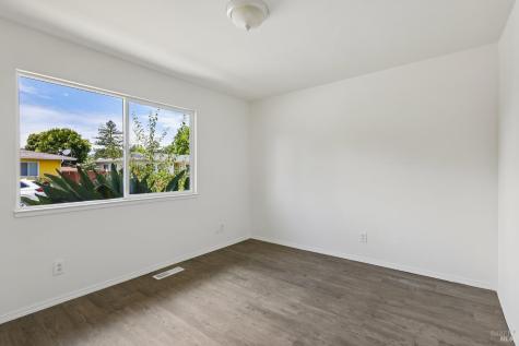 1662 Center Road Novato CA 94947