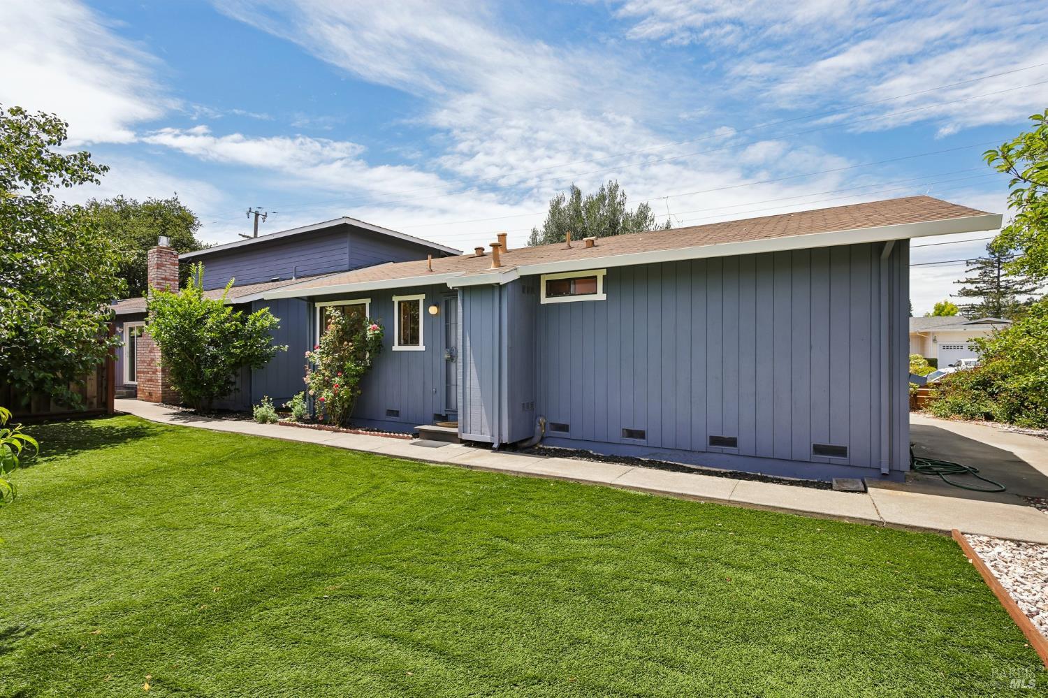 1662 Center Road Novato CA 94947