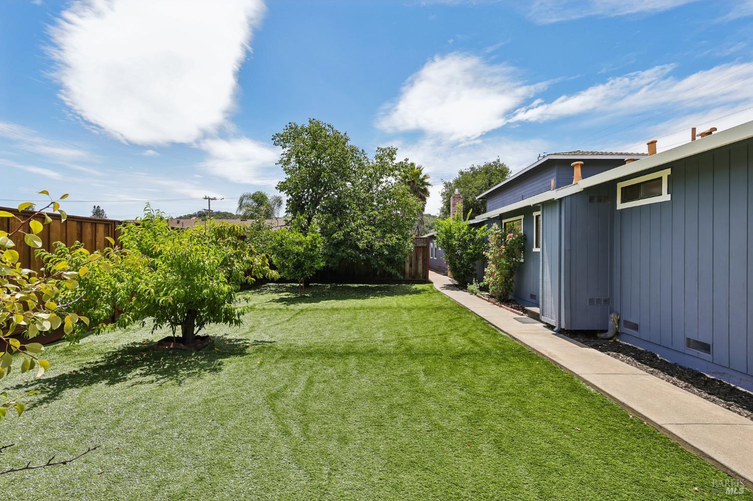 1662 Center Road Novato CA 94947