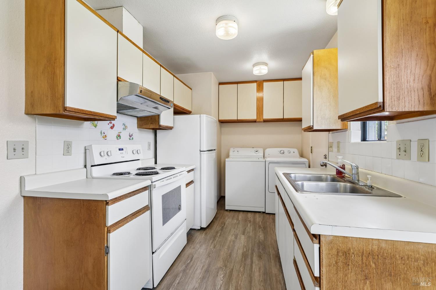 1662 Center Road Novato CA 94947