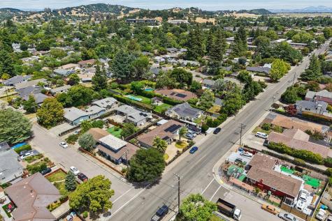 1662 Center Road Novato CA 94947