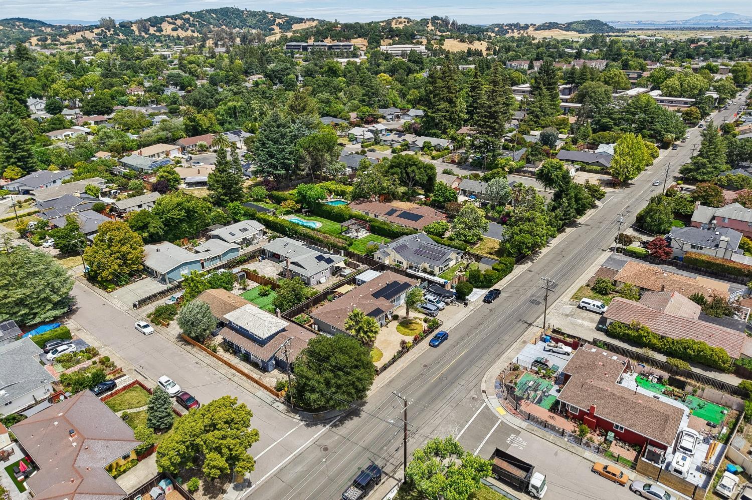 1662 Center Road Novato CA 94947