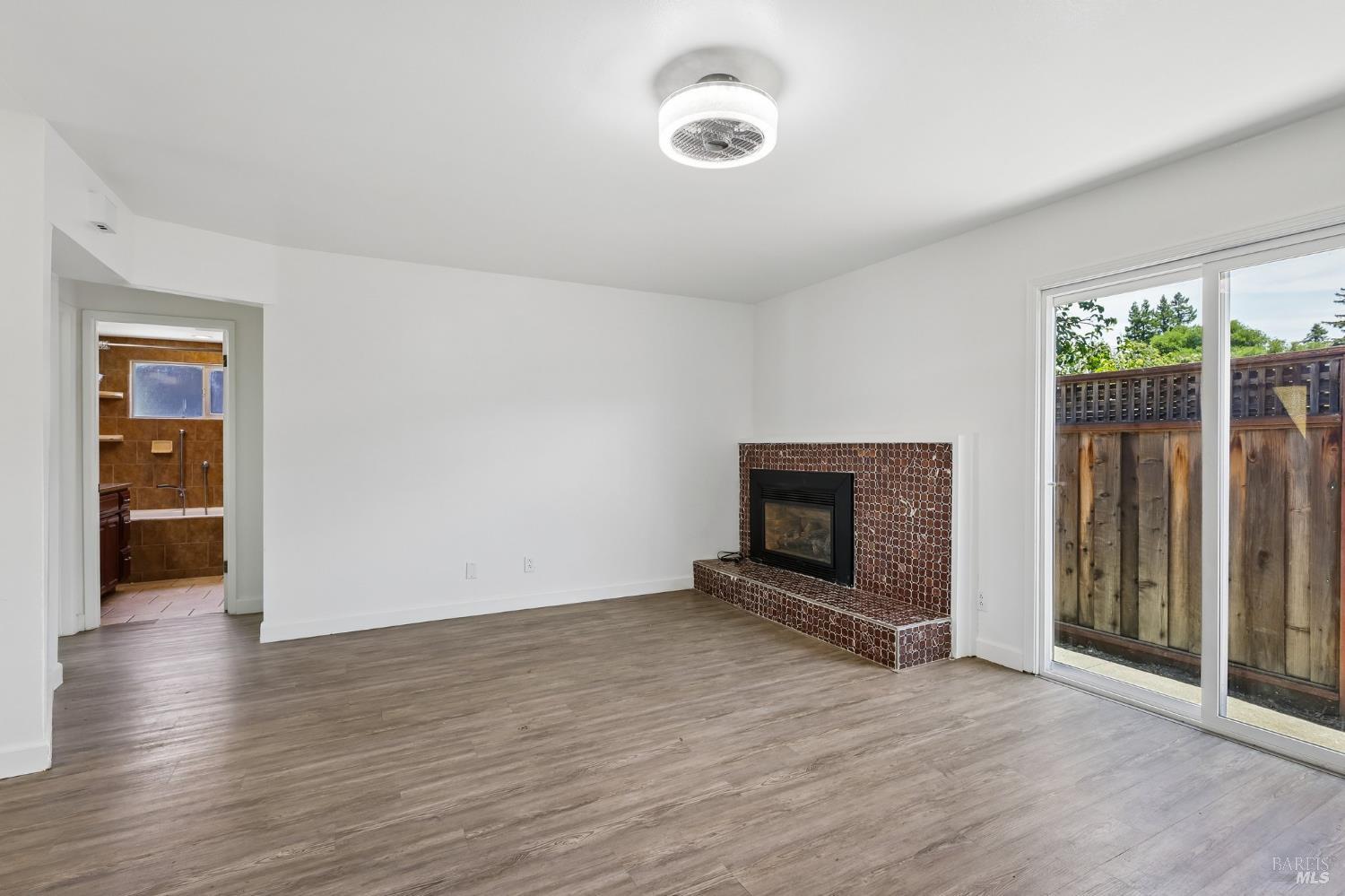 1662 Center Road Novato CA 94947