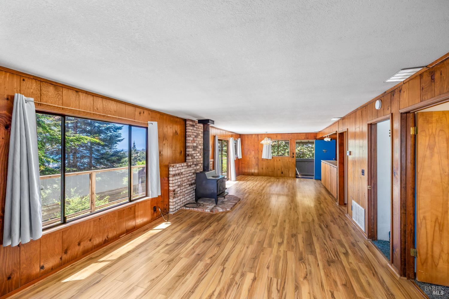 44691 Crestwood Drive Mendocino CA 95460