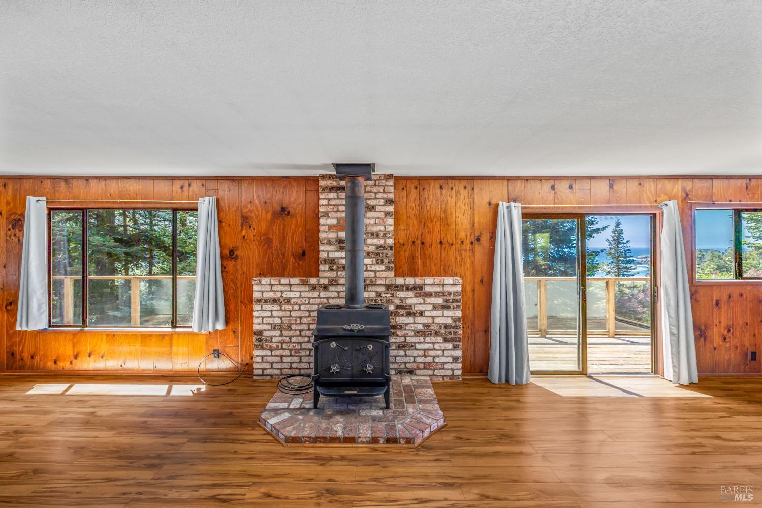 44691 Crestwood Drive Mendocino CA 95460