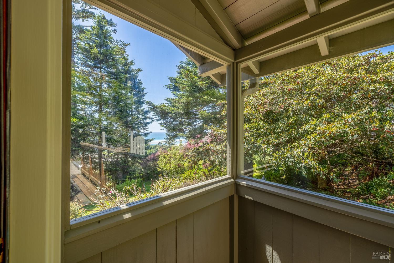 44691 Crestwood Drive Mendocino CA 95460