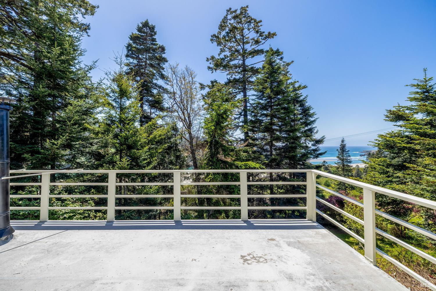 44691 Crestwood Drive Mendocino CA 95460