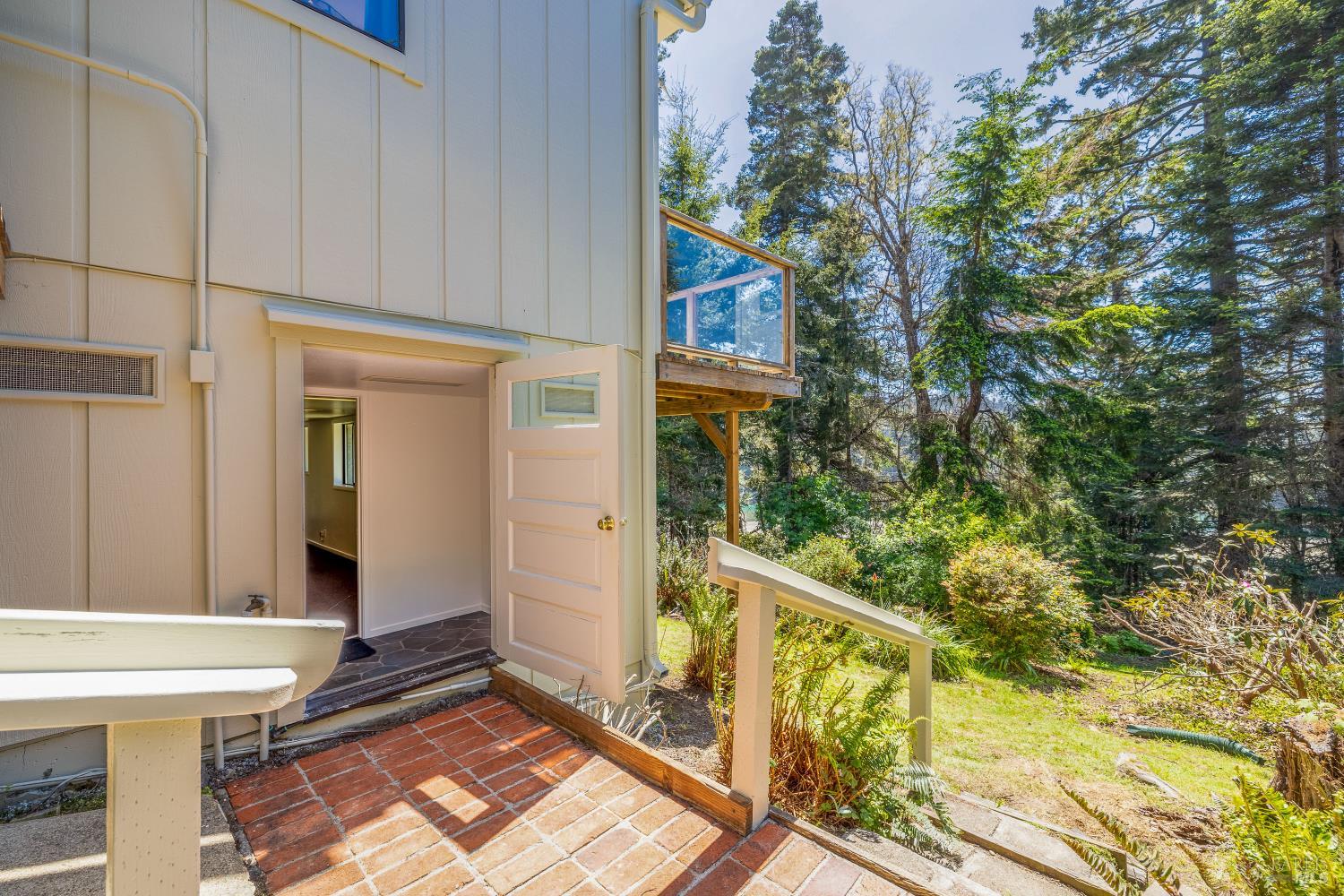 44691 Crestwood Drive Mendocino CA 95460