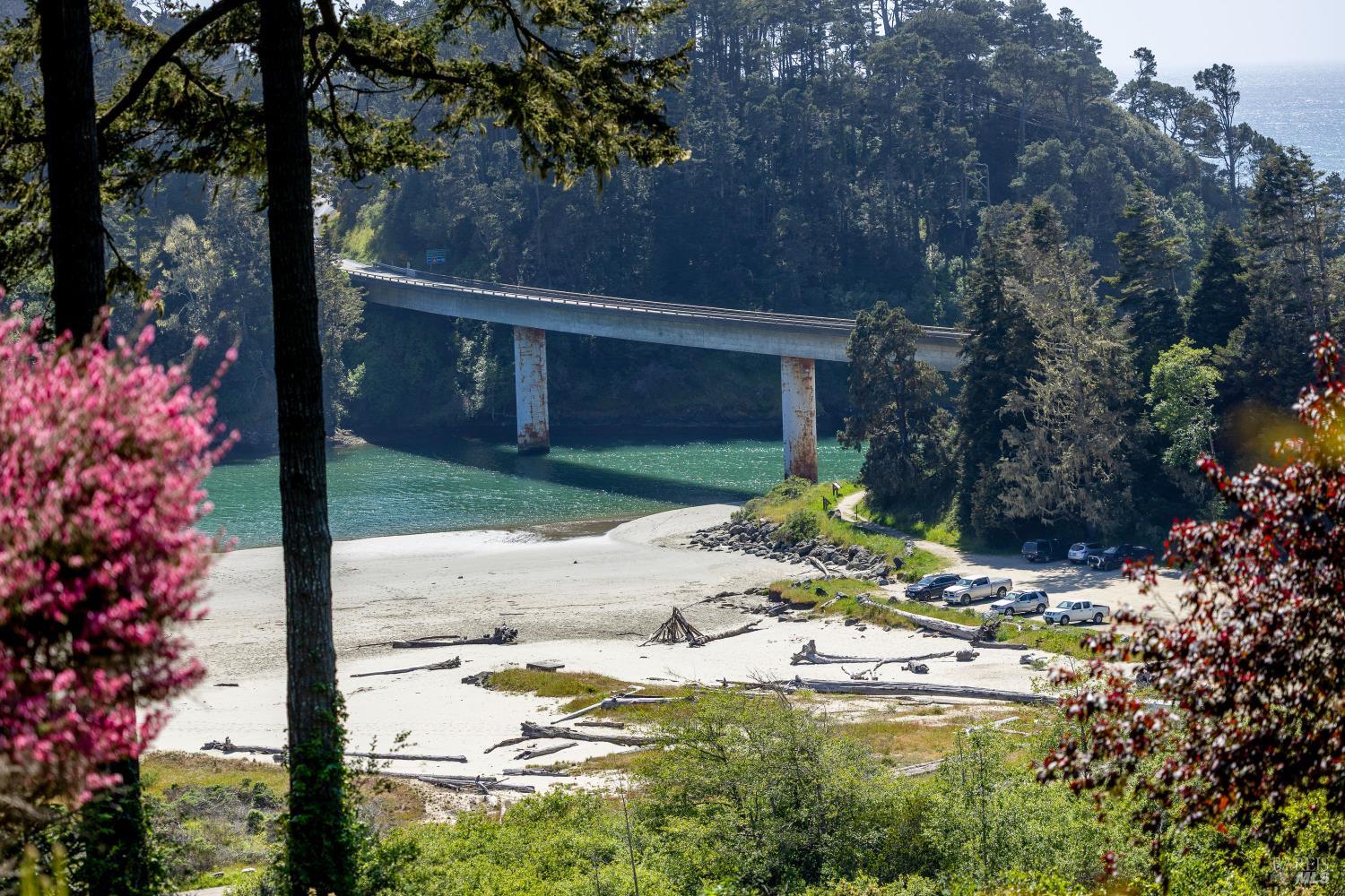 44691 Crestwood Drive Mendocino CA 95460