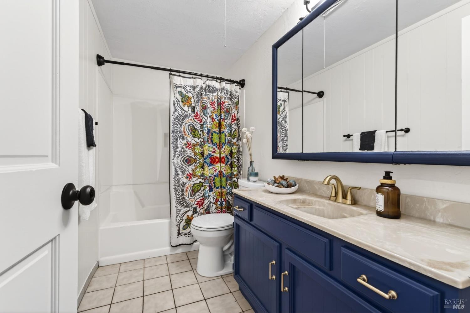 1898 Elm Street Ukiah CA 95482