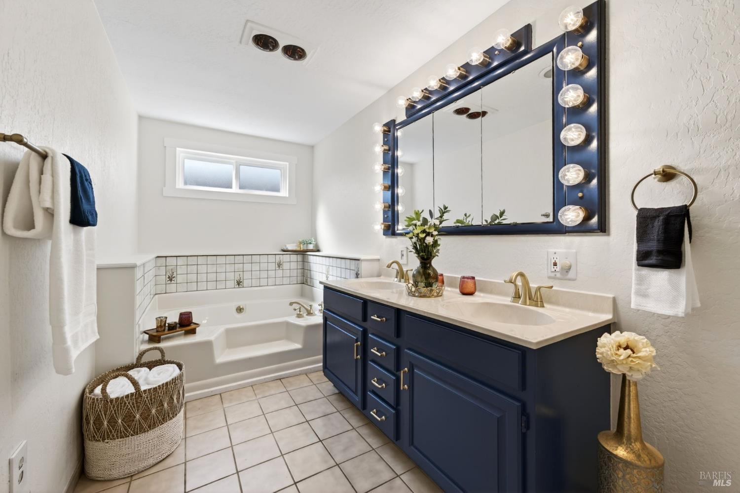 1898 Elm Street Ukiah CA 95482