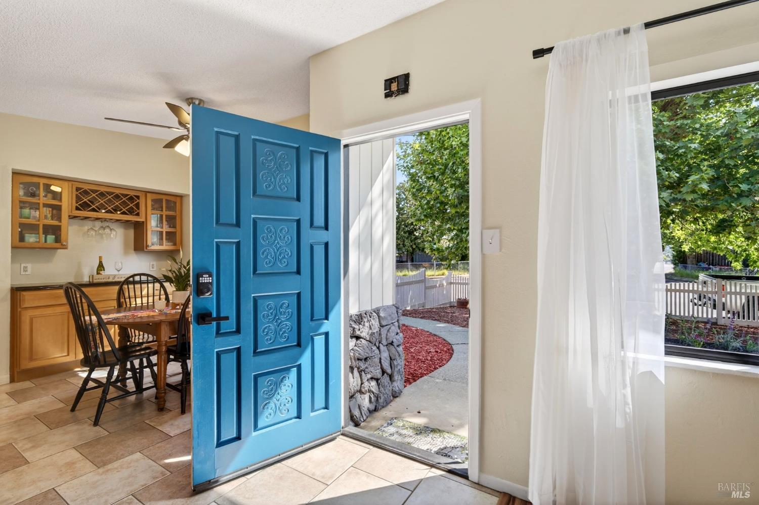 1898 Elm Street Ukiah CA 95482