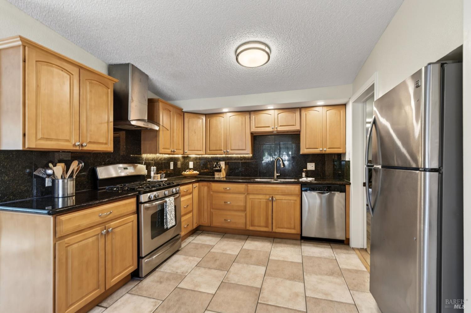 1898 Elm Street Ukiah CA 95482