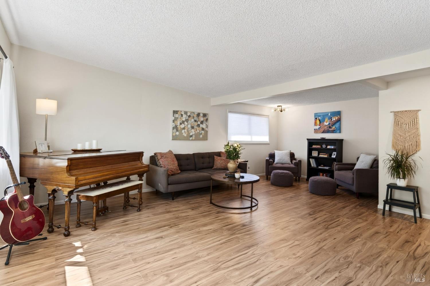 1898 Elm Street Ukiah CA 95482
