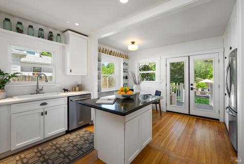 225 Dutton Avenue Sebastopol CA 95472