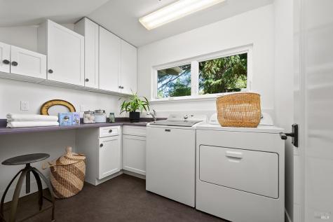 225 Dutton Avenue Sebastopol CA 95472