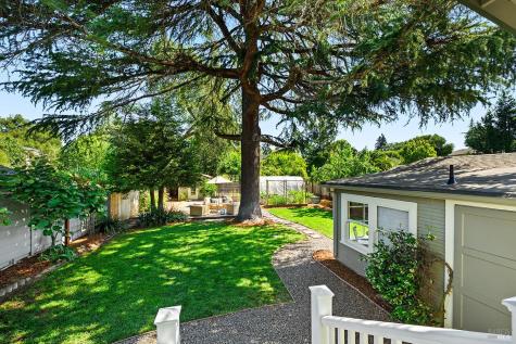 225 Dutton Avenue Sebastopol CA 95472