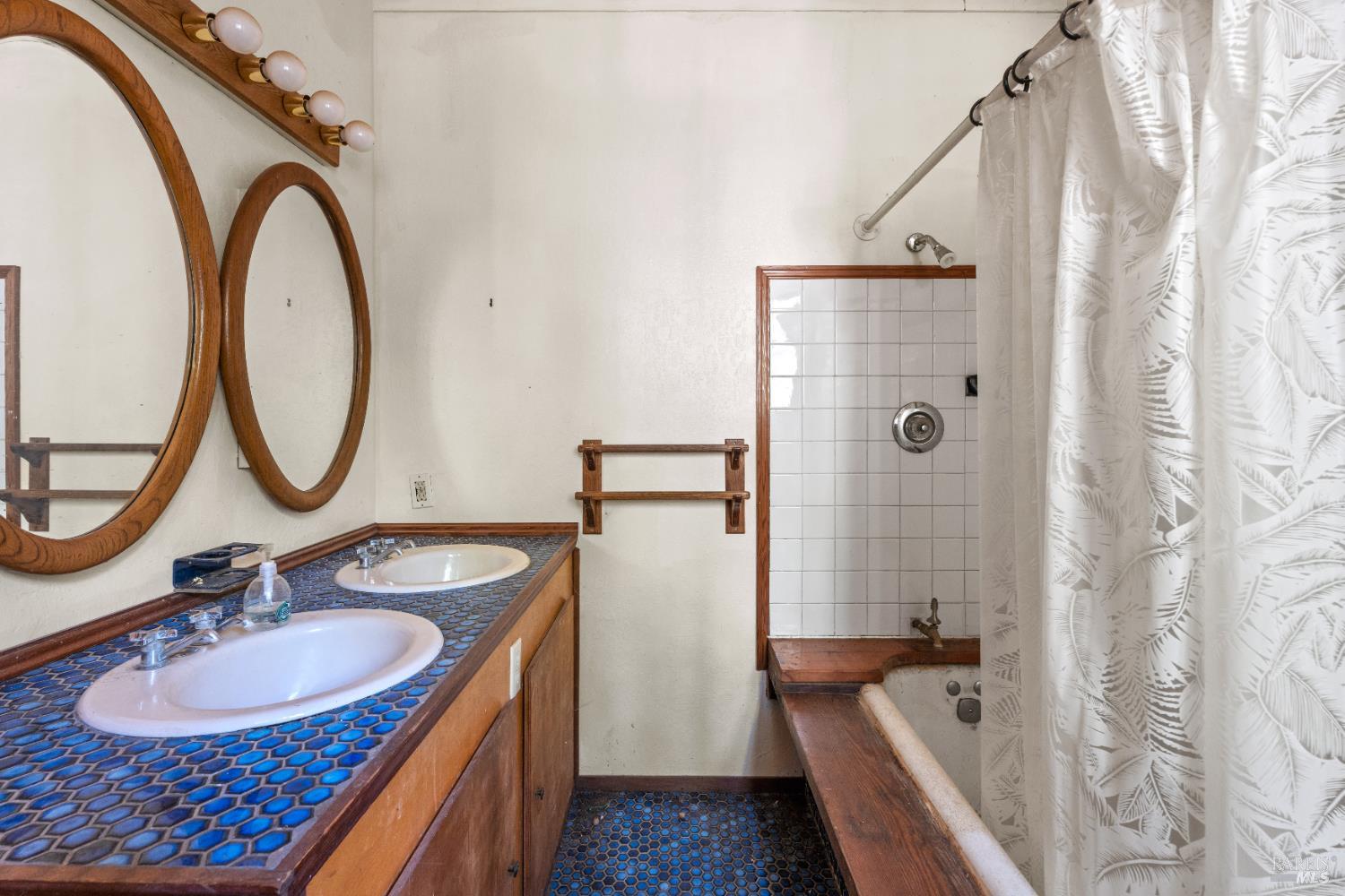 28855 Timberline Road Willits CA 95490
