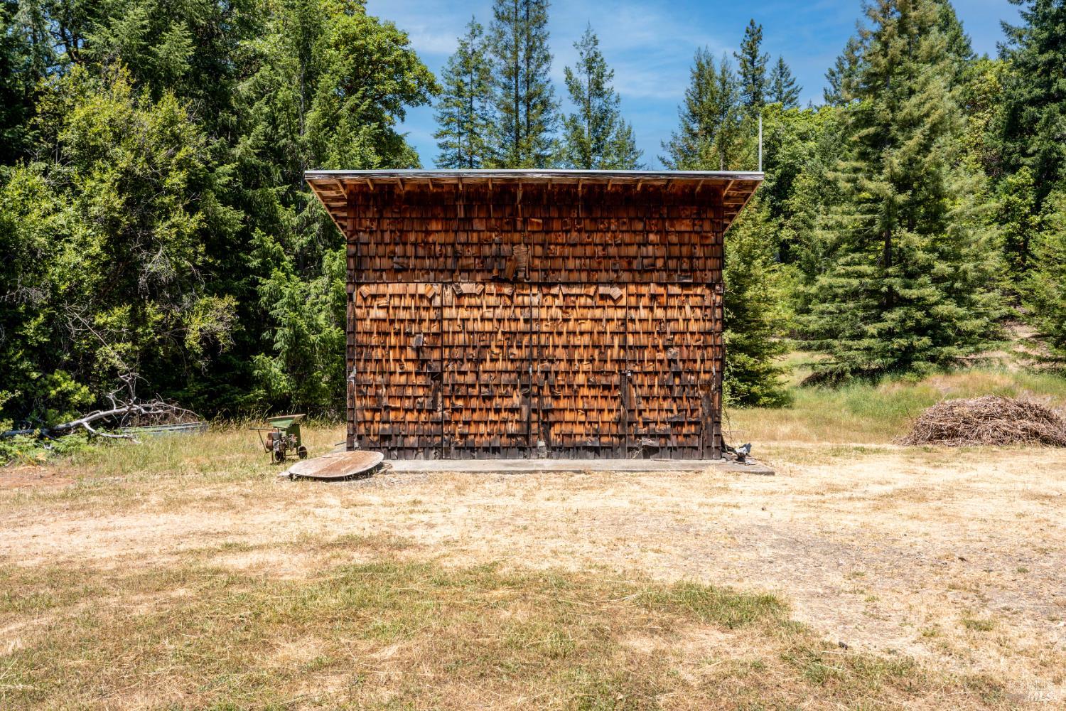 28855 Timberline Road Willits CA 95490