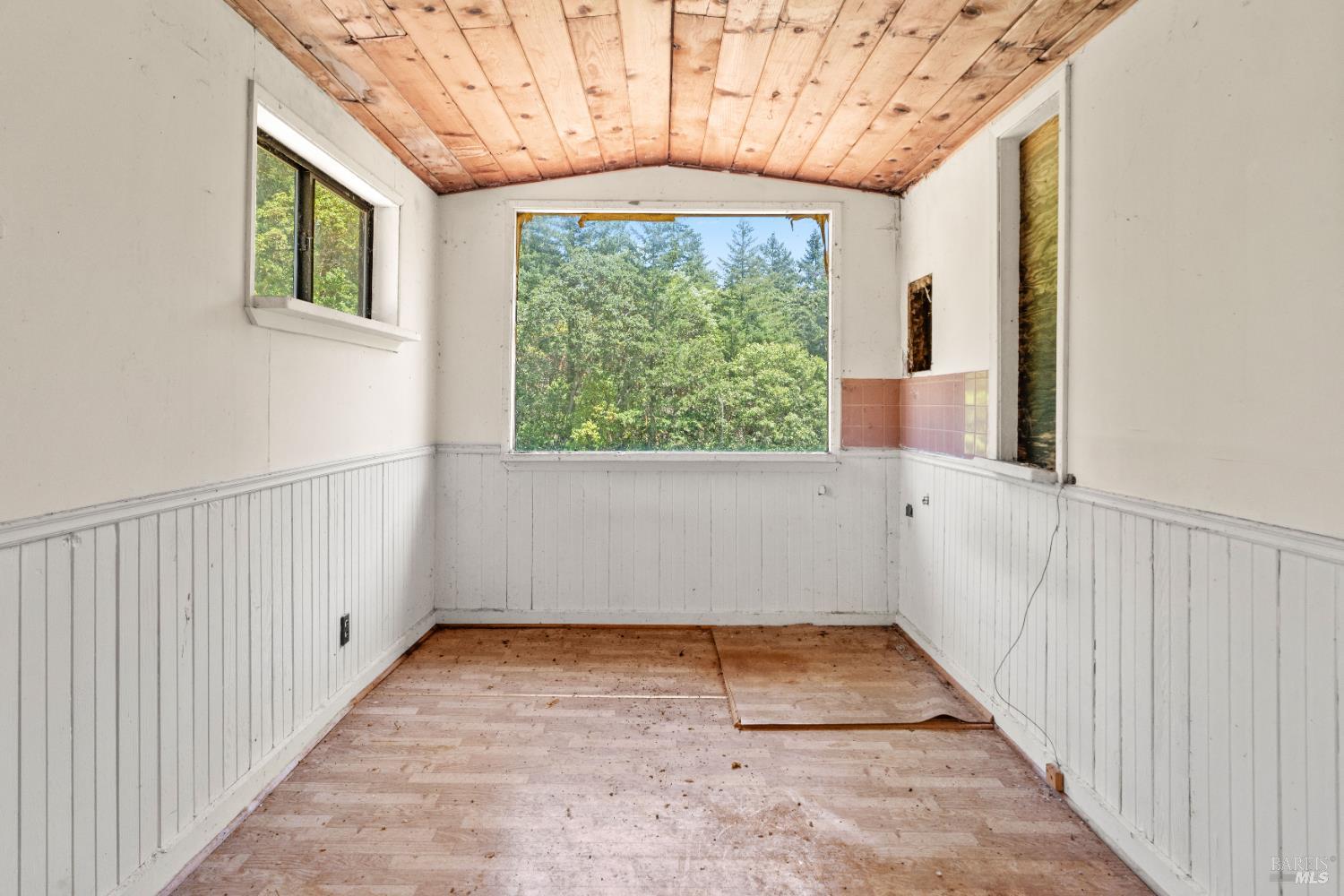 28855 Timberline Road Willits CA 95490