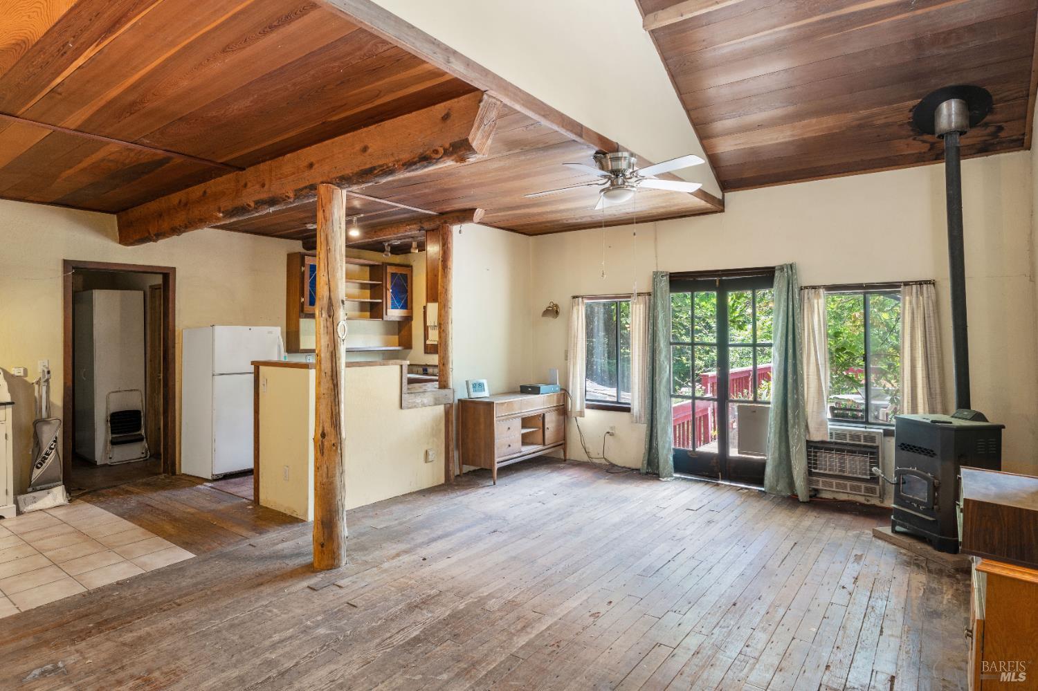 28855 Timberline Road Willits CA 95490