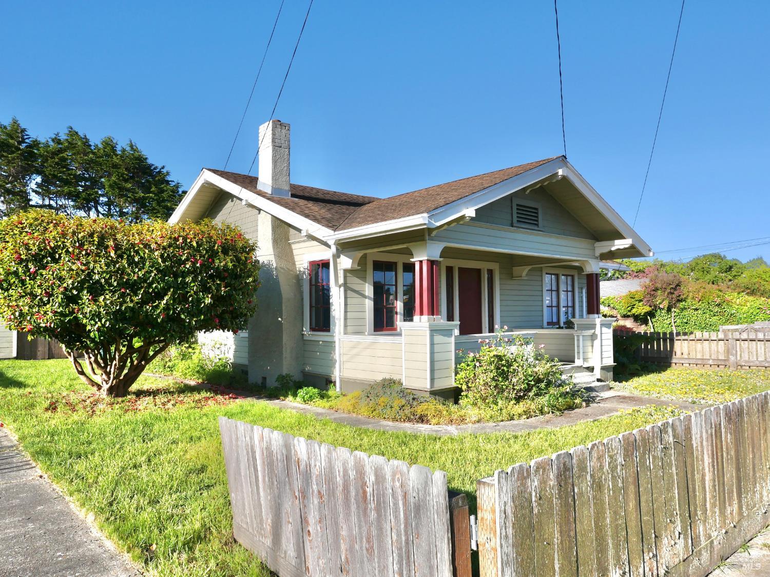 730 E Chestnut Street Fort Bragg CA 95437