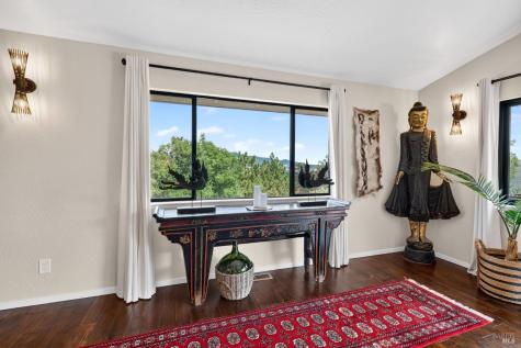 275 Kerry Lane Cloverdale CA 95425