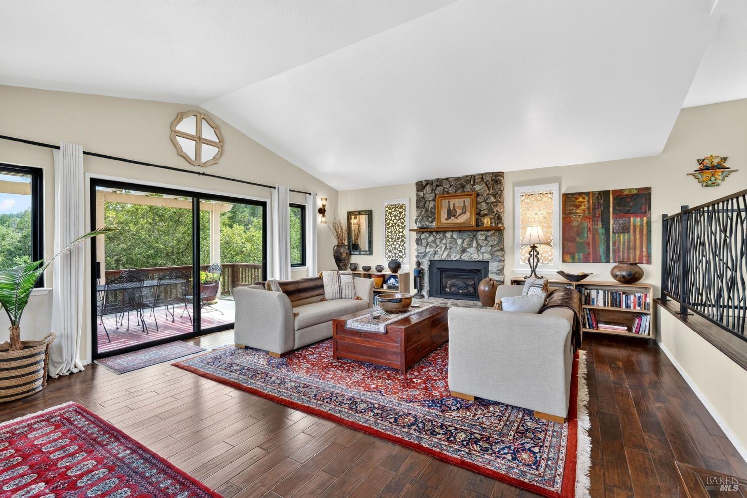 275 Kerry Lane Cloverdale CA 95425