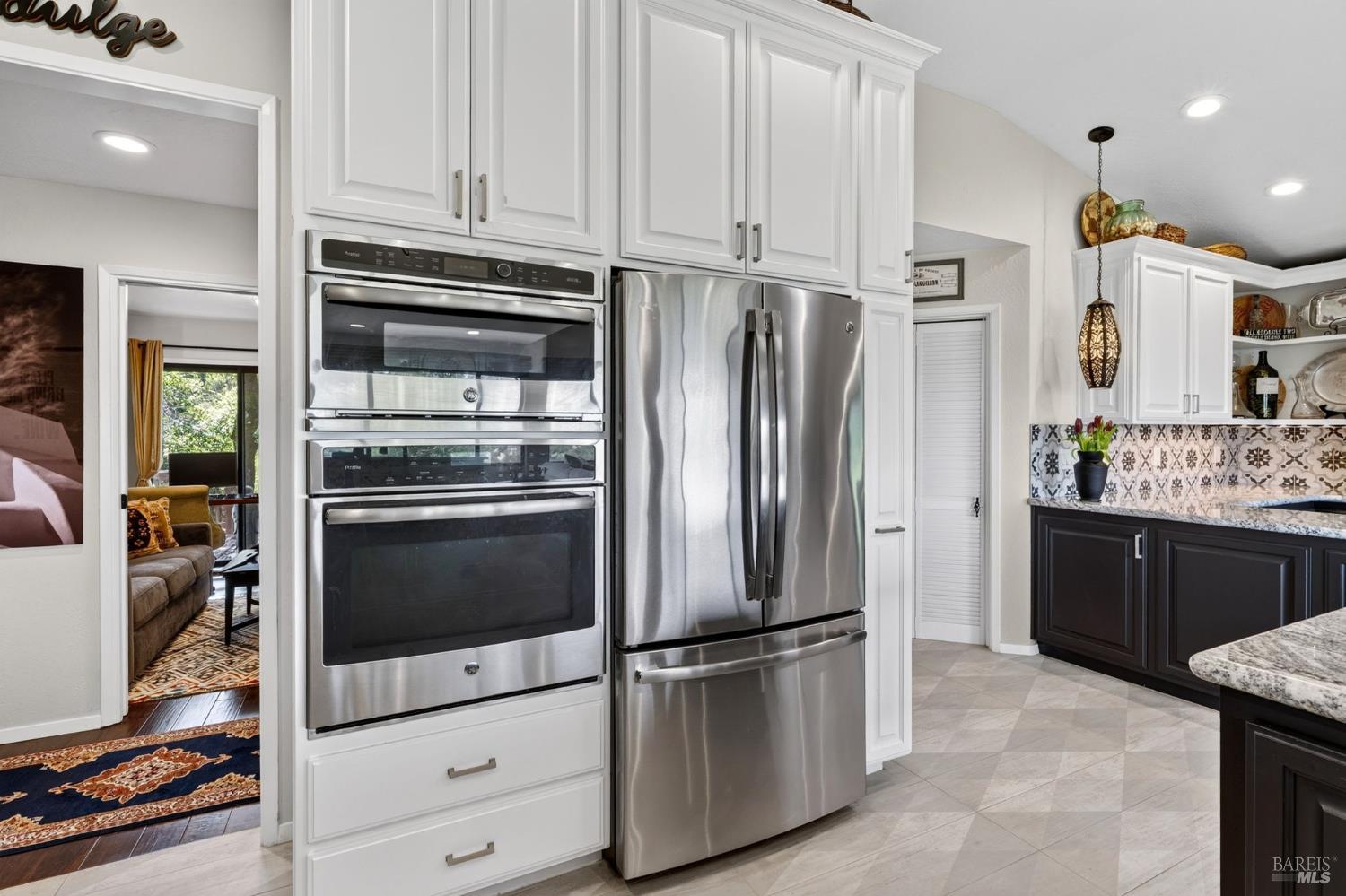 275 Kerry Lane Cloverdale CA 95425