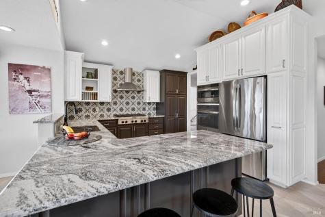 275 Kerry Lane Cloverdale CA 95425