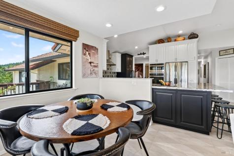 275 Kerry Lane Cloverdale CA 95425