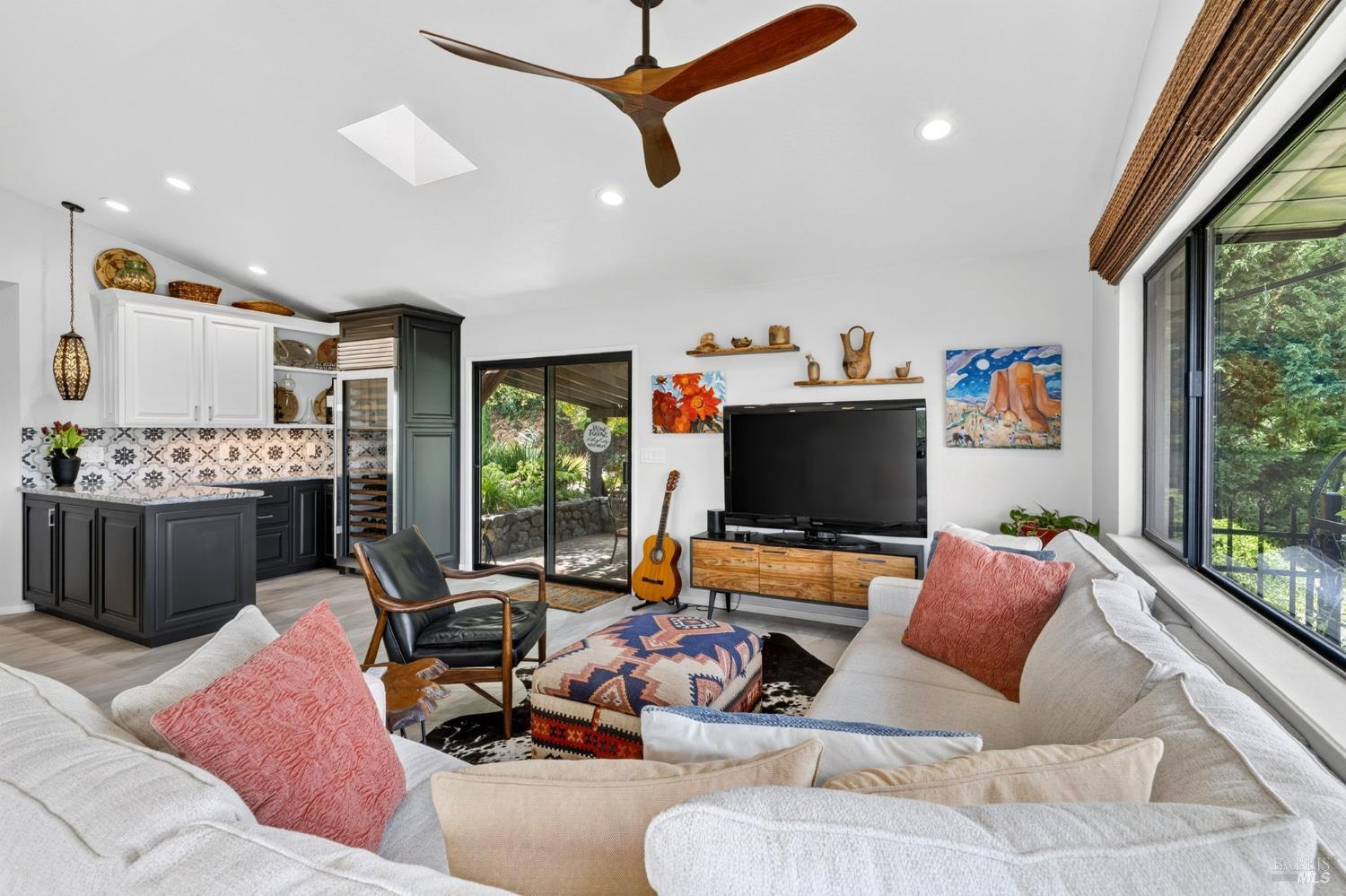 275 Kerry Lane Cloverdale CA 95425
