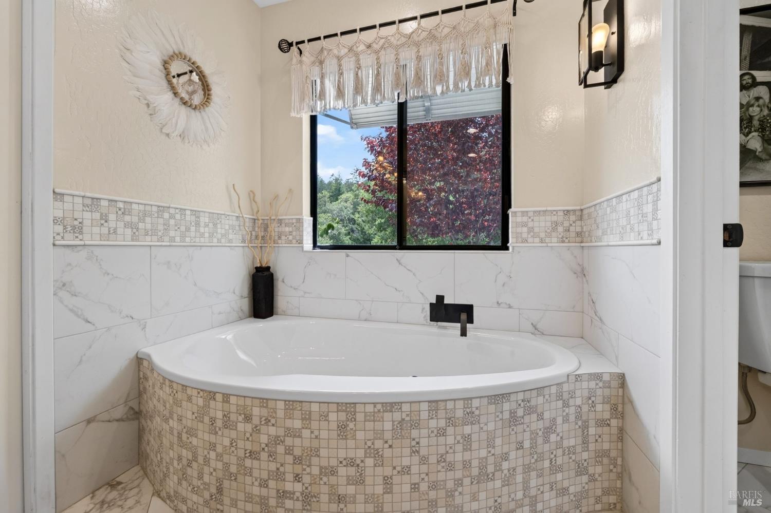 275 Kerry Lane Cloverdale CA 95425