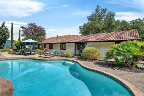 275 Kerry Lane Cloverdale CA 95425