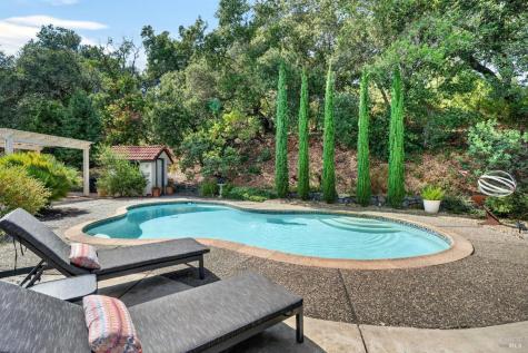 275 Kerry Lane Cloverdale CA 95425
