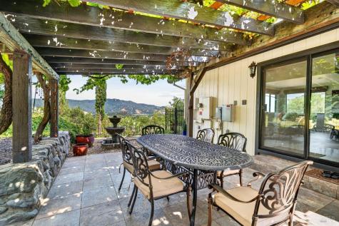 275 Kerry Lane Cloverdale CA 95425