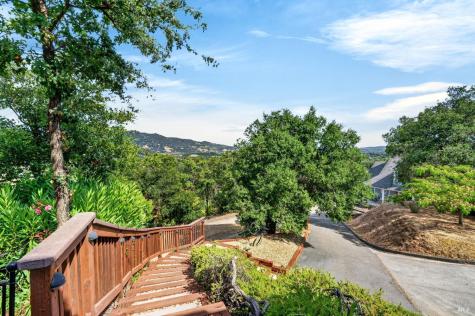 275 Kerry Lane Cloverdale CA 95425