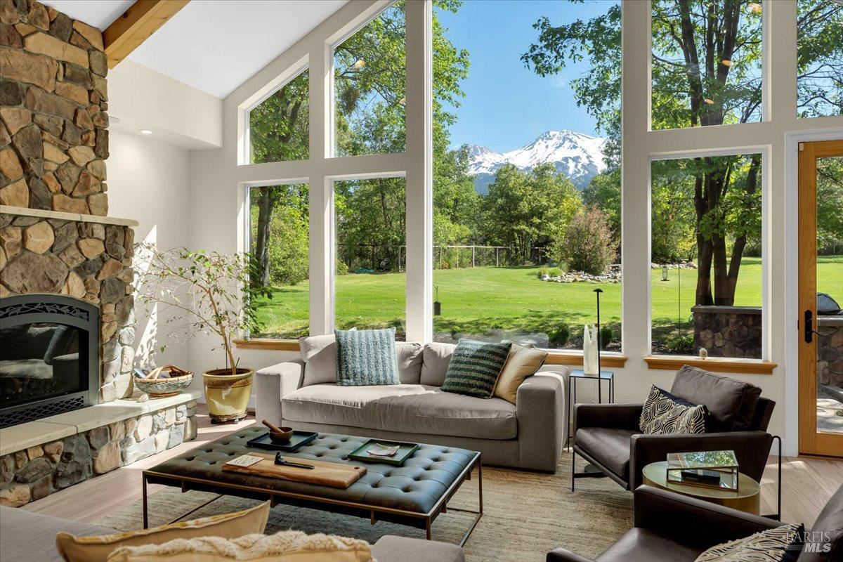 1395 Northridge Drive Mount Shasta CA 96067