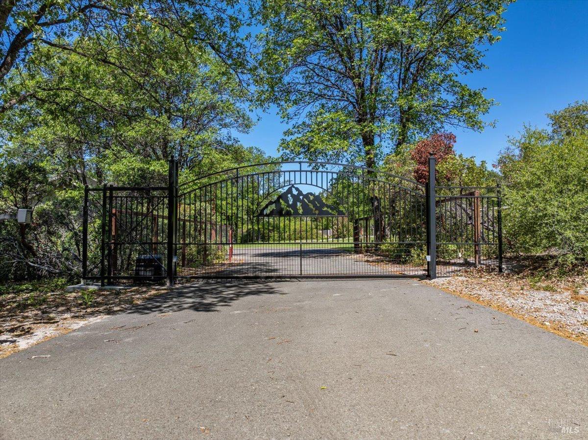 1395 Northridge Drive Mount Shasta CA 96067