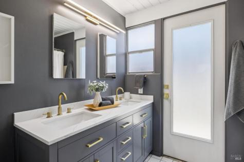 324 Devon Drive San Rafael CA 94903