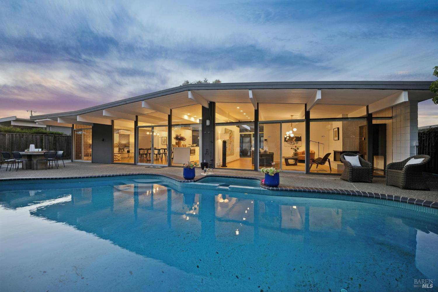 324 Devon Drive San Rafael CA 94903