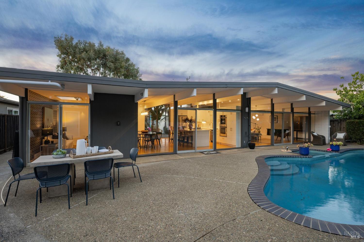 324 Devon Drive San Rafael CA 94903