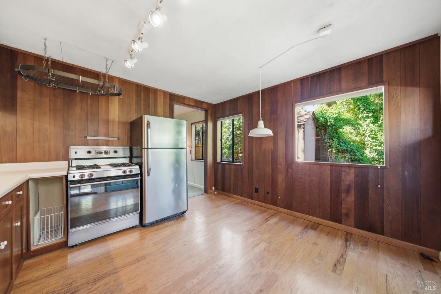 9222 Argonne Way Forestville CA 95436