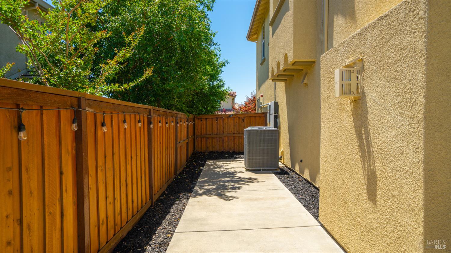 786 Elderberry Loop Vacaville CA 95688