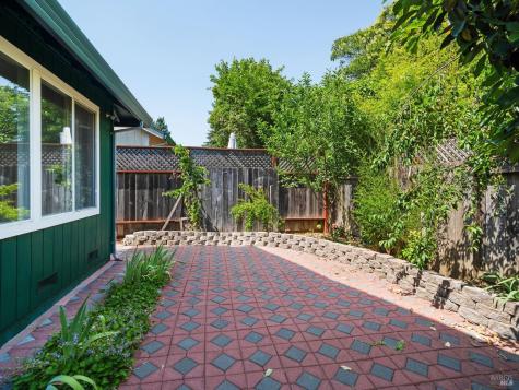 1520 Cabernet Circle Santa Rosa CA 95403