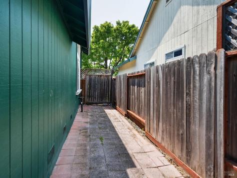 1520 Cabernet Circle Santa Rosa CA 95403
