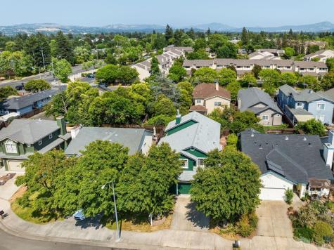 1520 Cabernet Circle Santa Rosa CA 95403