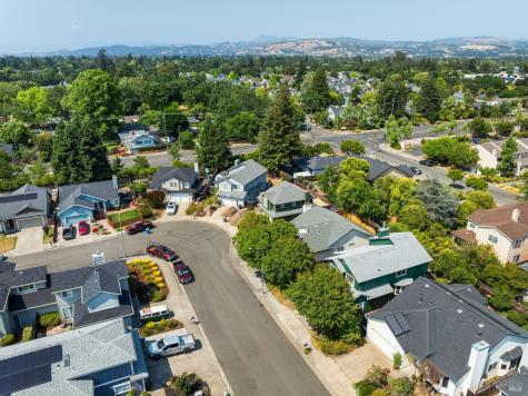 1520 Cabernet Circle Santa Rosa CA 95403
