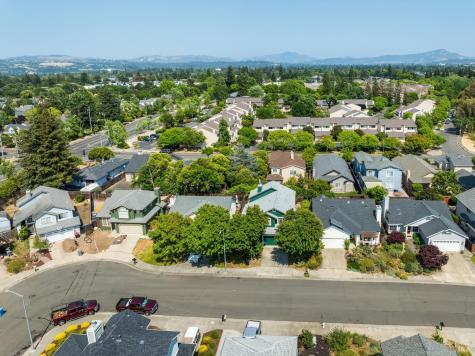 1520 Cabernet Circle Santa Rosa CA 95403