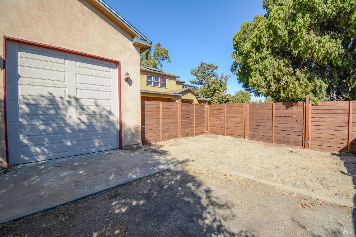 811 N First Street Dixon CA 95620